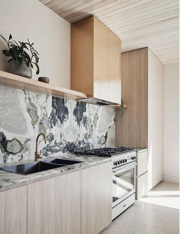 Arabescato Corchia Counter & Wall